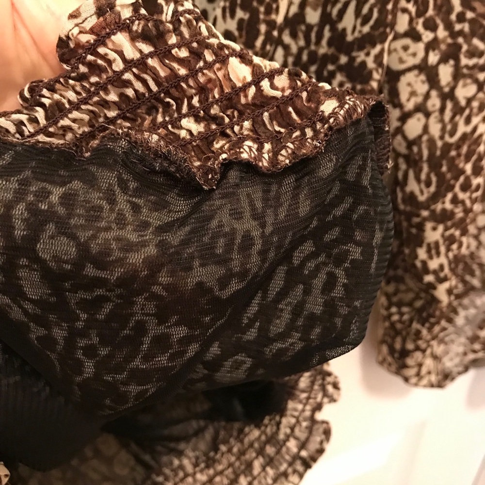 C.D.Petites Leopard Print Top - Picture 2 of 6
